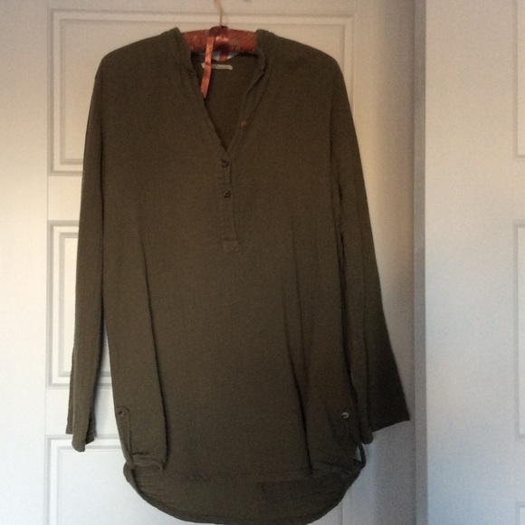 Shirt - Picture 1 of 1